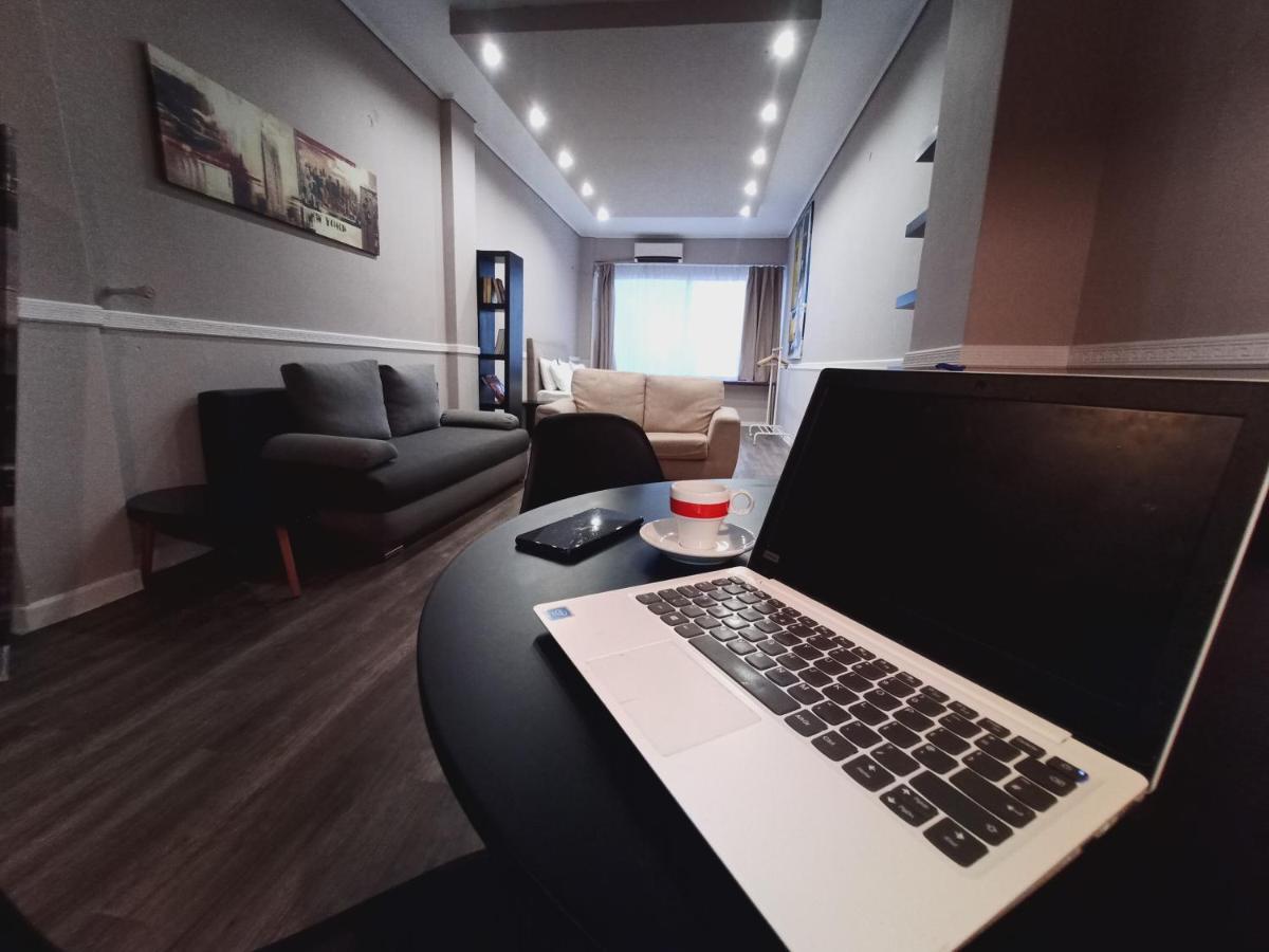 Ermou & Athinas Suites In Monastiraki Atene Esterno foto