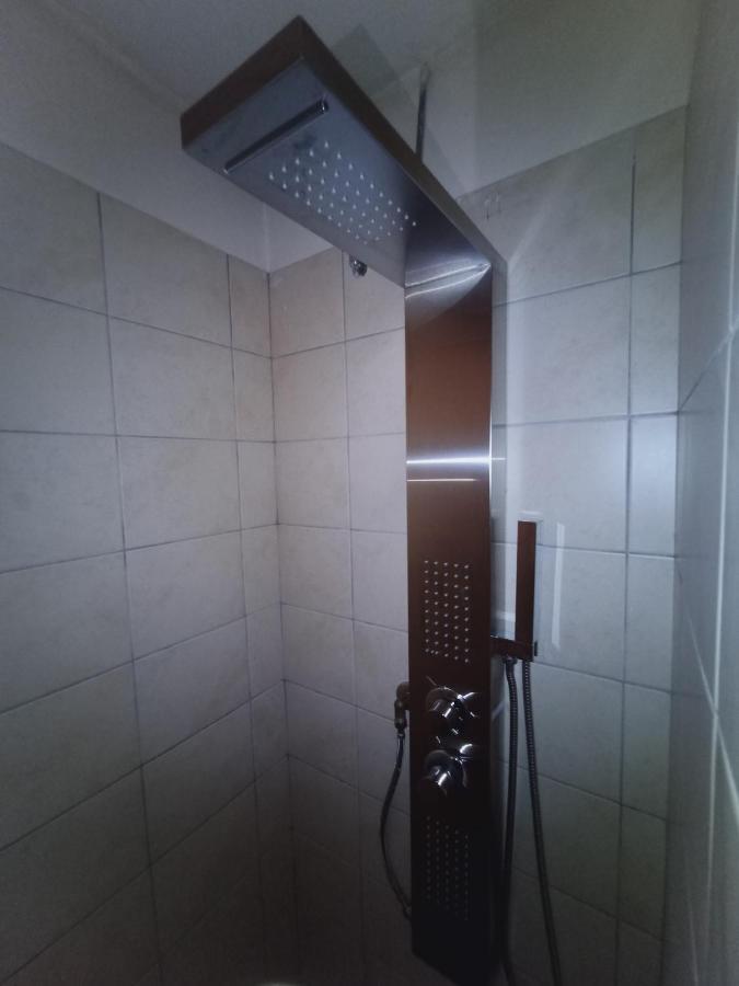 Ermou & Athinas Suites In Monastiraki Atene Esterno foto
