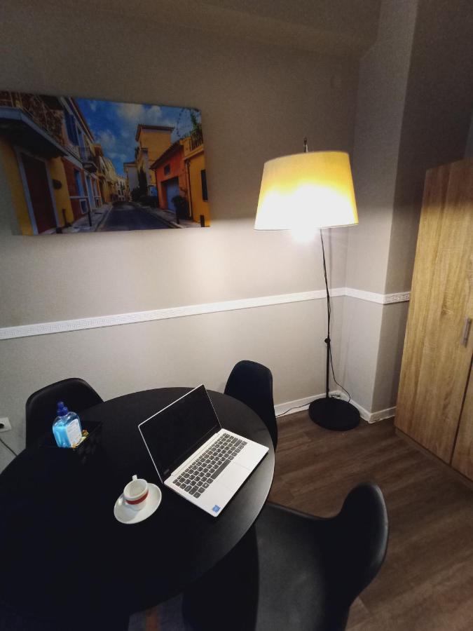 Ermou & Athinas Suites In Monastiraki Atene Esterno foto